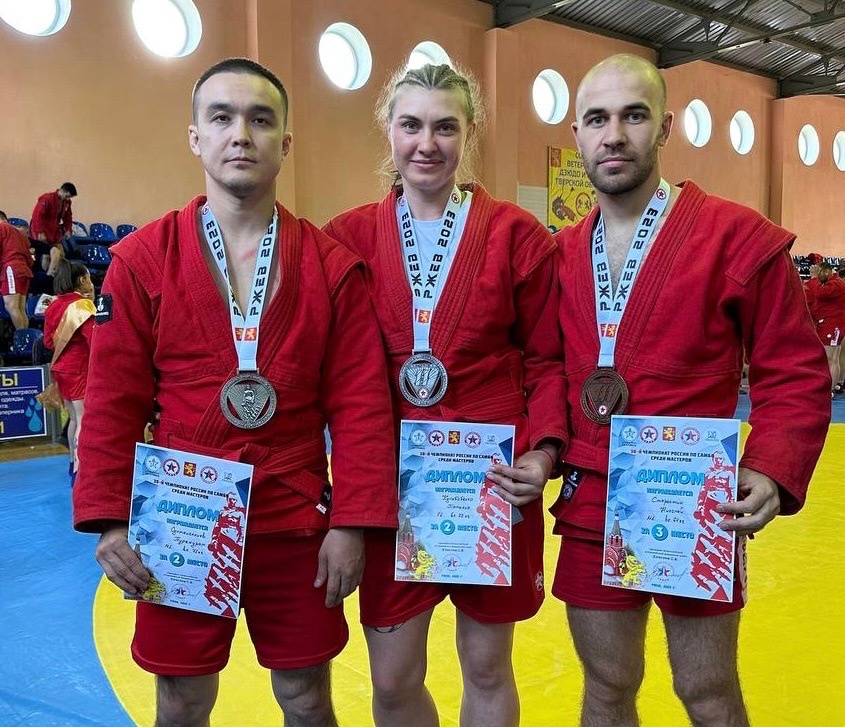 Оренбургские самбисты завоевали 4 медали на ХХХ Чемпионате России среди мастеров
