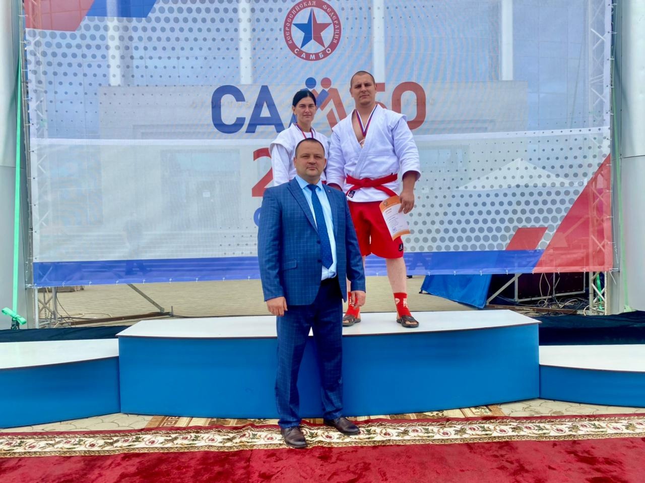 Самбисты, представляющие Оренбуржье, завоевали бронзовые медали Чемпионата России по пляжному самбо